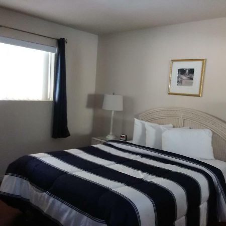 לייק הבאסו סיטי Hidden Palms Resort & Condominiums מראה חיצוני תמונה