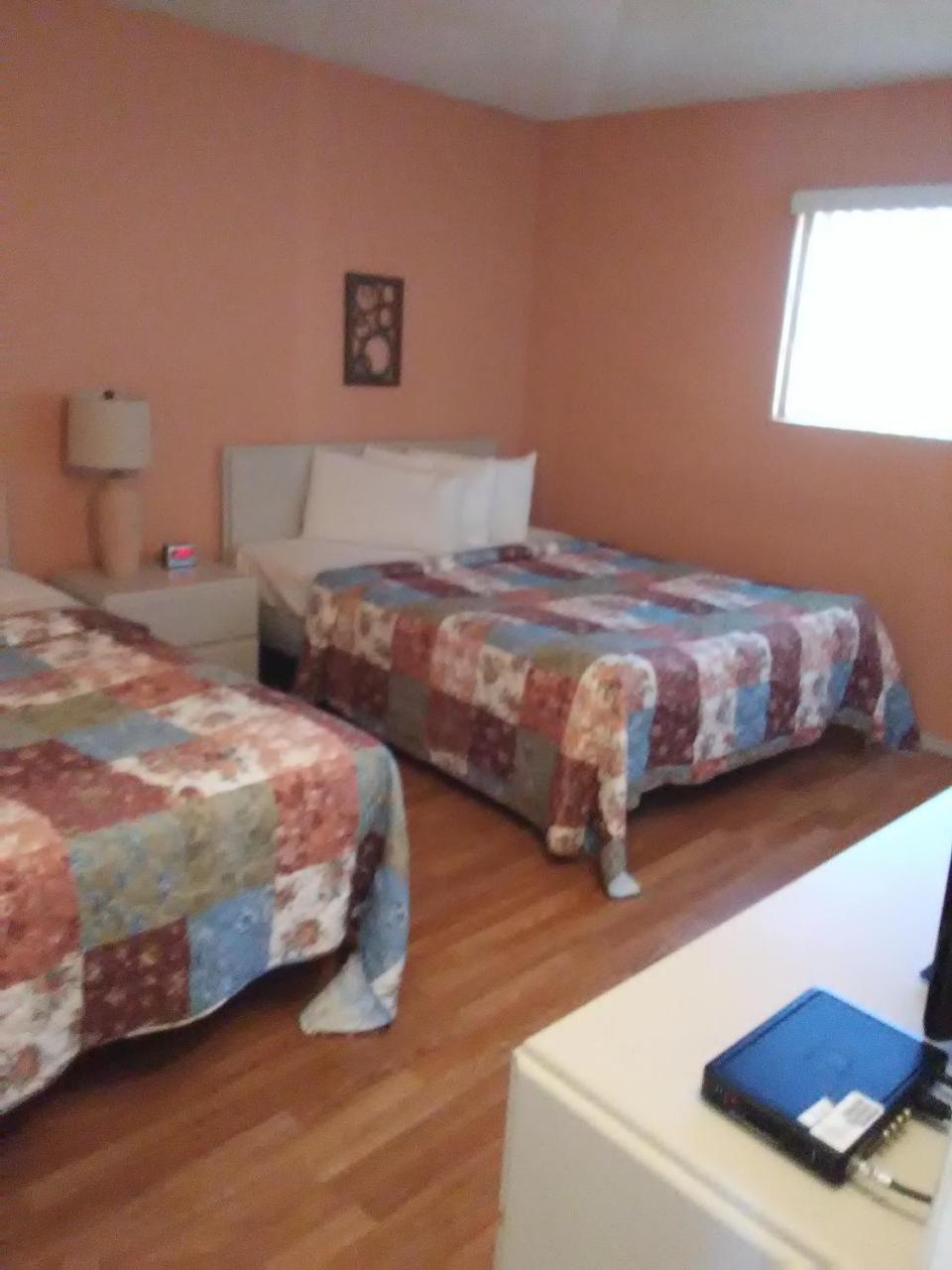 לייק הבאסו סיטי Hidden Palms Resort & Condominiums מראה חיצוני תמונה
