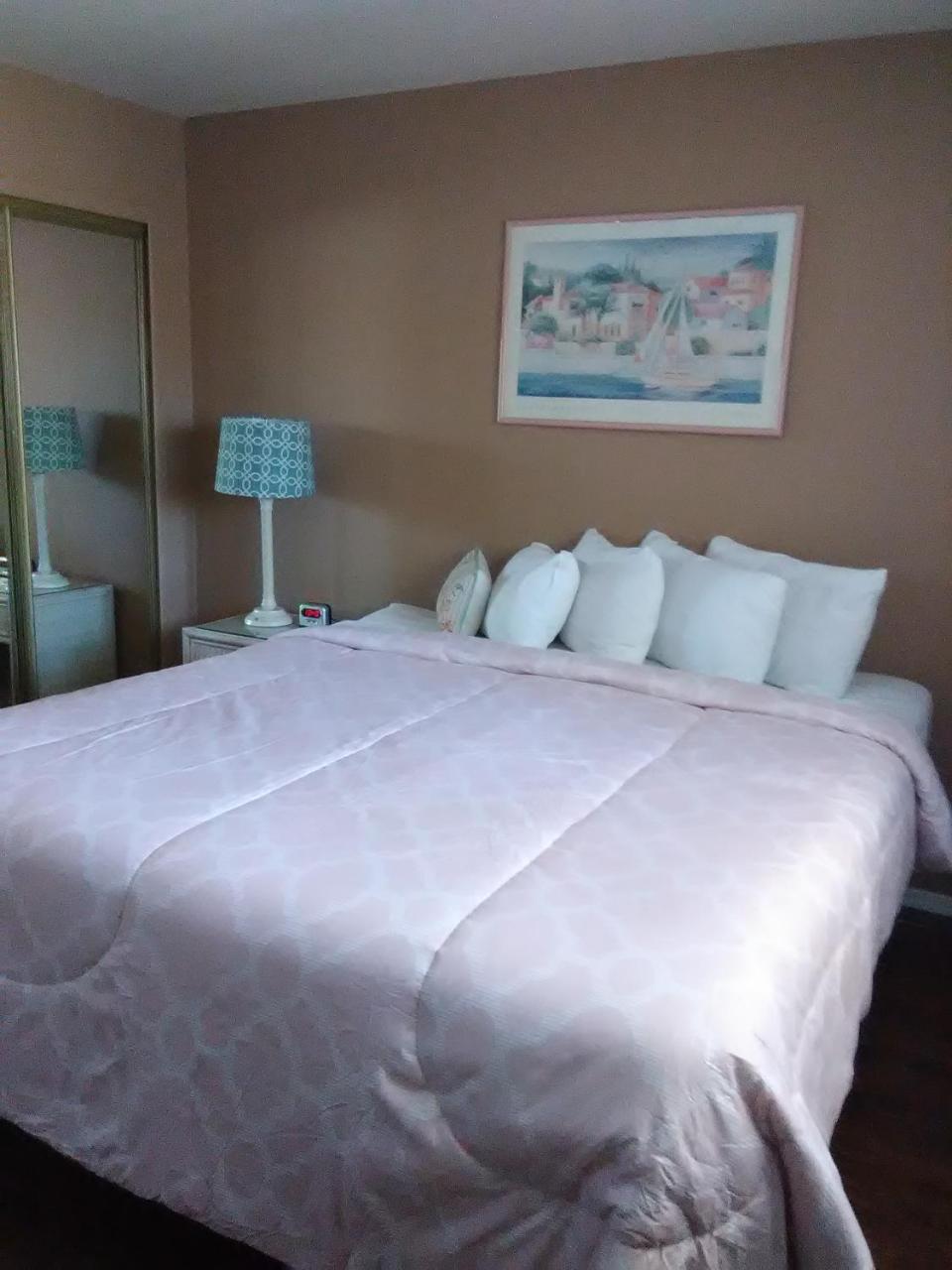 לייק הבאסו סיטי Hidden Palms Resort & Condominiums מראה חיצוני תמונה